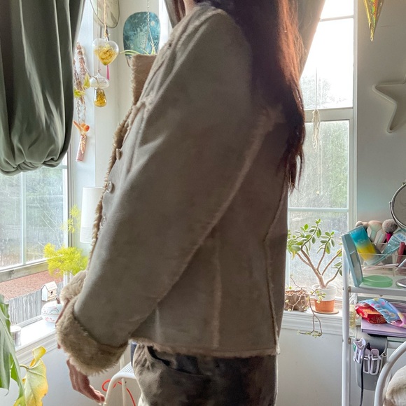 VINTAGE 100% REAL LEATHER SHEARLING DELIAS JACKET NWOT - Picture 3 of 6